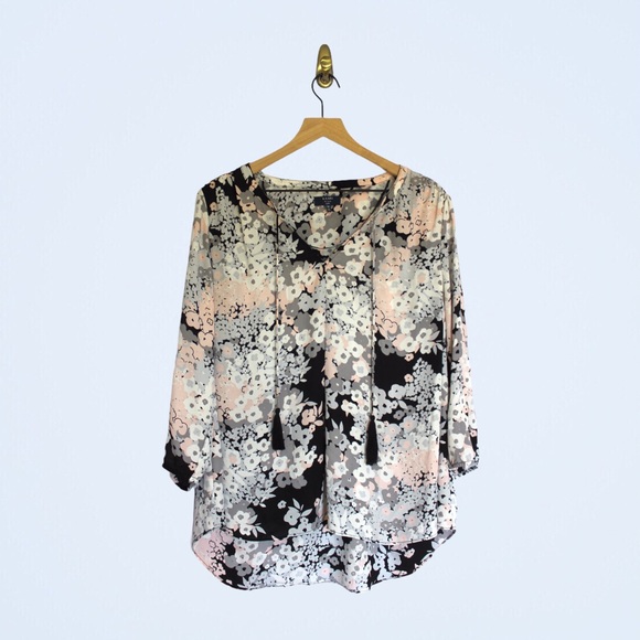 Kaari Blue Tops - KAARI BLUE Curvy Floral Hi-Lo Blouse w/ Tassel Tie Pink/Grey/Black